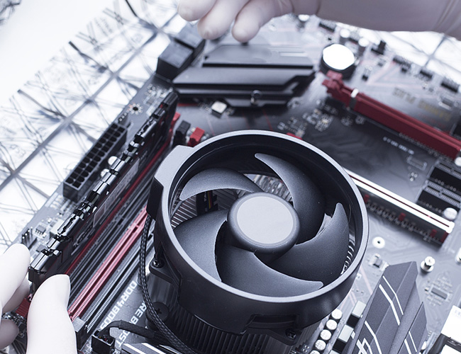 YCCFAN 's Mini AC Fan for Personal Comfort